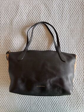 AUTHENTIC Burberry Welburn Check Tote!